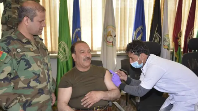 تاکنون ۱۱ هزار نیروهای ارتش واکسن شده‌اند