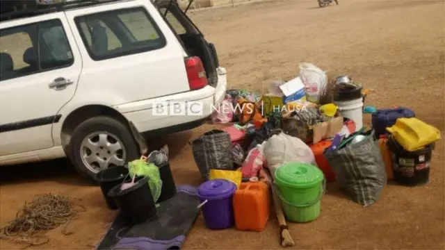 Load of students wey dem leave for di school