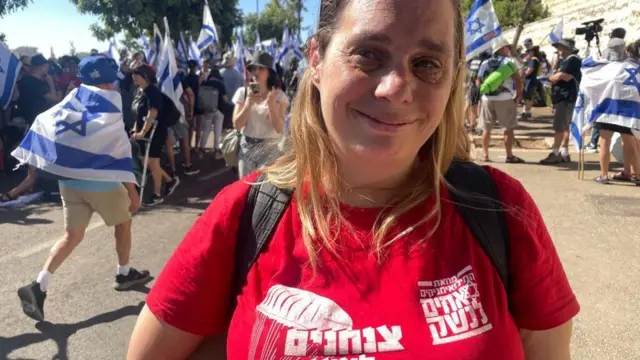 رئوت یفات عوزیل میگوید نگران آینده فرزندانش است