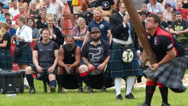 قرية أبتفيل السويسرية