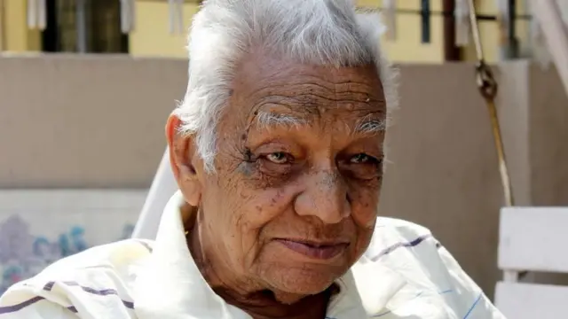 વિનોદ ભટ્ટની તસવીર