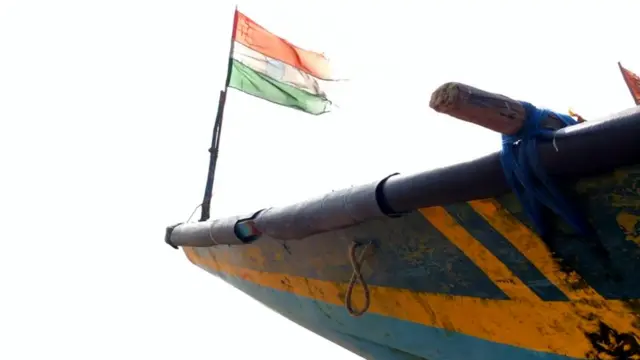 చేపల బోటు