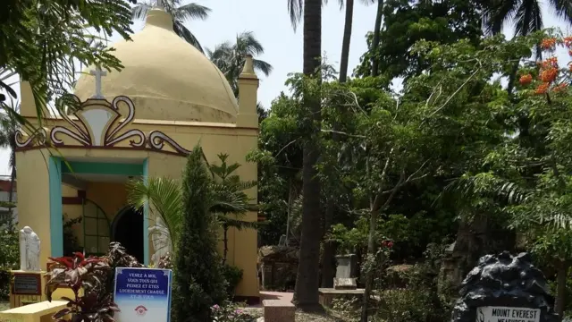 सिकदर की कब्र