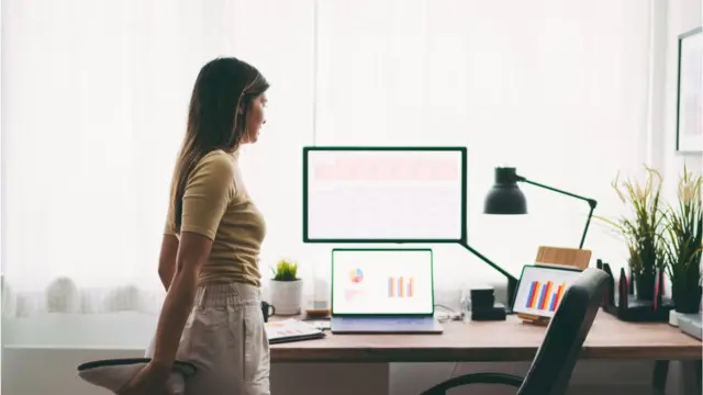 ऑफिसमध्ये व्यायाम