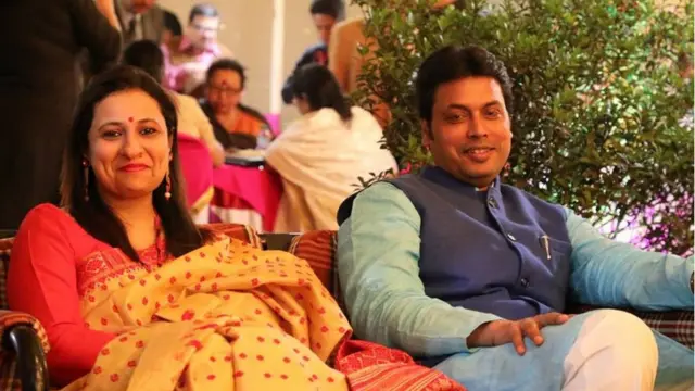 నీతి దేబ్ , విప్లవ్ దేబ్