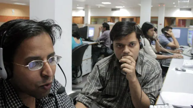 พนักงานชาวอินเดีย