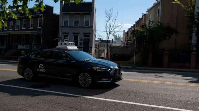 فولکس‌واگن دو میلیارد و ۶۰۰ میلیون دلار در فن‌آوری خودران فورد سرمایه‌گذاری می‌کند