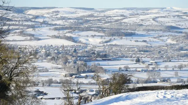 Северный Уэльс в снегу.