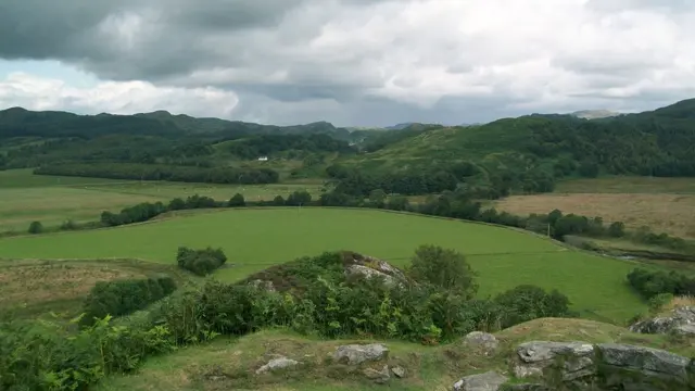 Вид с вершины, на которой располагался Дунадд