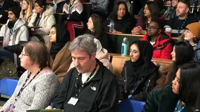 ब्रैड्फ़र्ड कॉलेज में आयोजित एक चुनावी सभा