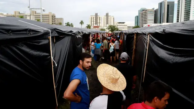 Manifestantes da Frente Brasil Popular acampados