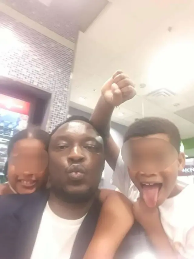 Tunde ati awọn ọmọ náà