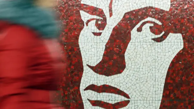 Панно на станции м. Маяковская