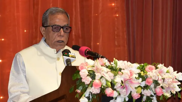 রাষ্ট্রপতির ক্ষমা করার ক্ষমতা প্রয়োগের সর্বশেষ ঘটনা নিয়ে প্রশ্ন উঠছে।