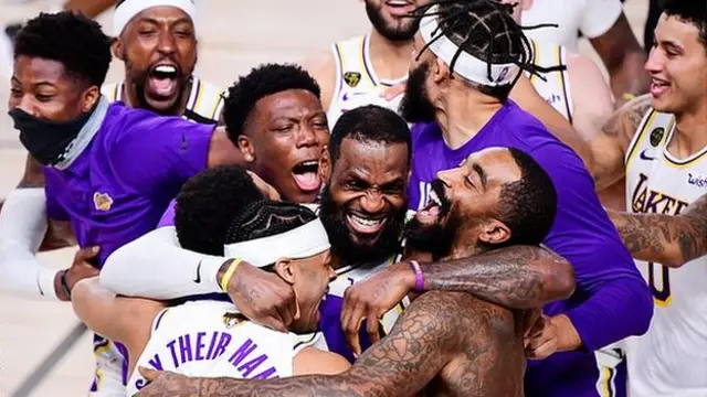 Lebron James and the LA Lakers celebrate
