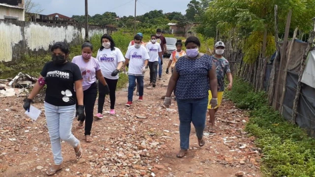 Durante a pandemia, a pedagoga Christiane suspendeu as aulas a escola e passou a arrecadar alimentos e produtosdownload do esporte da sortelimpeza para as famílias dos alunos