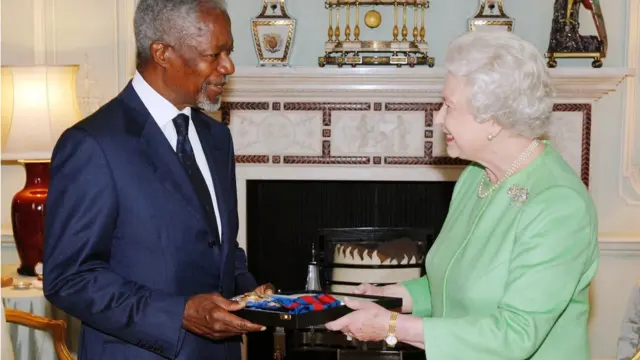 United Nations Secretary General Kofi Annan during a meeting with Queen Elizabeth II