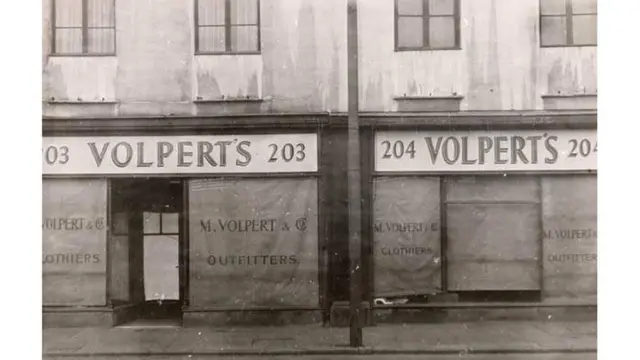 Dukaanka uu dilka ka dhacay