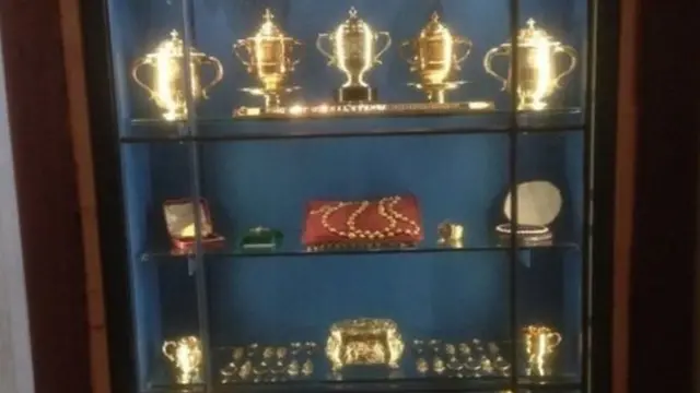 Витрина в замке Арундел