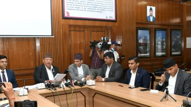 पर्यटनमन्त्री आलेले सरकारबाट फिर्ता बोलाउने निर्णय आफूलाई स्वीकार्य रहेको बताएका थिए