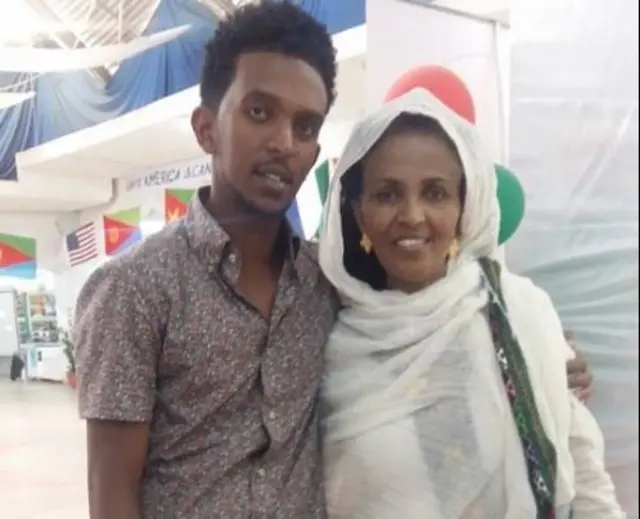 ድምጻዊ ረዘነ ኣለም ምስ ወላዲቱ ስነጥበባዊትን ተጋዳሊትን ምሕረት ገባር (ጓል ገባር)