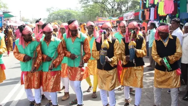 આ દરબાર વખતે રાજાઓને જંગલ સબસિડી, અને શિરપાવ આપવામા આવતો