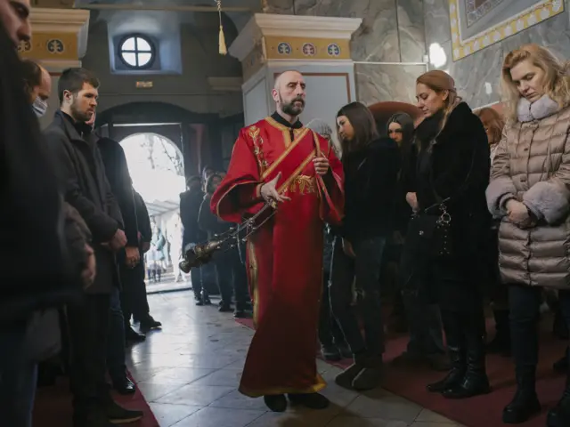 božić, vernici, molitva