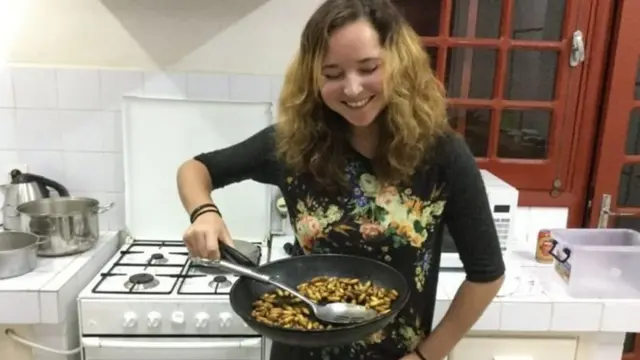 剑桥大学动物学研究者夏洛特·佩恩