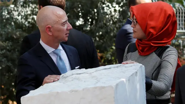 بيزوس في جنازة خاشقجي