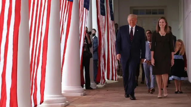 Trump e Amy Coney Barrett na Casa Branca