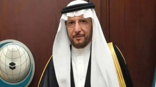 یوسف بن احمد العثیمین: "هڅه دا ده چې د اسلام له لارښوونو په ناسمه توګه ترهګریزو اعمالو کې د ناوړه ګټې اخیستو مفاهیم روښانه کړل شي."