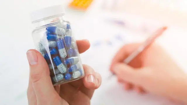 Склянка з ліками