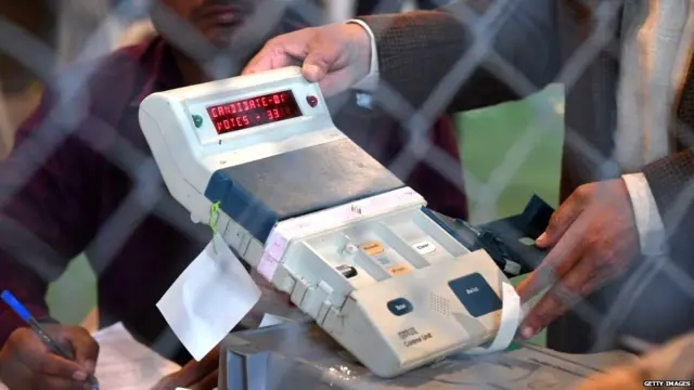 यंदा EVMबरोबर VVPAT मशीनसुद्धा होत्या