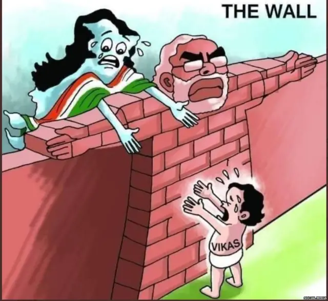 यामध्ये भारतमाता विकासाच्या प्रतीक्षेत आहे, पण त्यामध्ये नरेंद्र मोदी येत आहेत, असं दाखवण्यात आलंय.