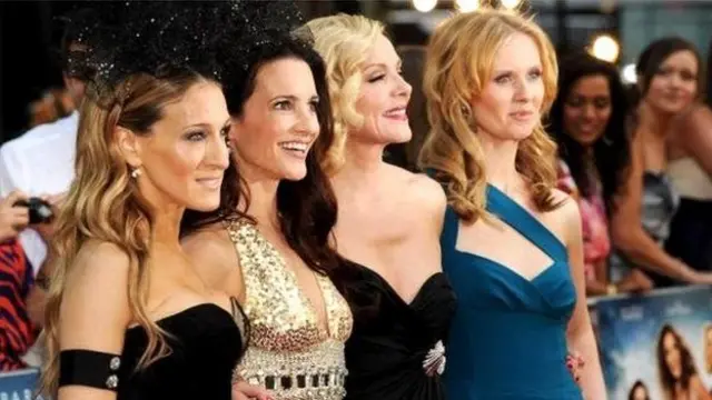 ਇਸ ਦੀਆਂ ਚਾਰੇ ਕਿਰਦਾਰਾਂ- ਸਮਾਂਥਾ, ਕੈਰੀ, ਸ਼ਾਰਲੈਟ ਅਤੇ ਅਮਾਂਡਾ ਨੂੰ ਦੁਨੀਆਂ ਭਰ ਦੇ ਲੋਕ ਪਹਿਚਾਨਣ ਲੱਗੇ ਸਨ।