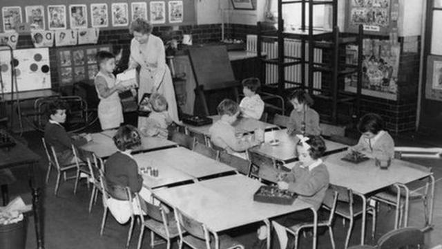 1957年，伦敦一所学校一个年级40个学生，一度只剩下9人
