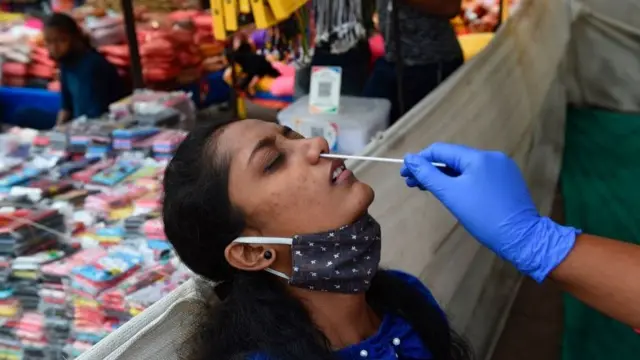 અમદાવાદમાં કોરોનાનું પરીક્ષણ