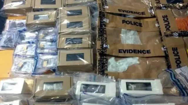 حوادث سابقة شهدت استخدام الطائرات دون طيار في نقل المواد المخدرة والهواتف لنزلاء السجون