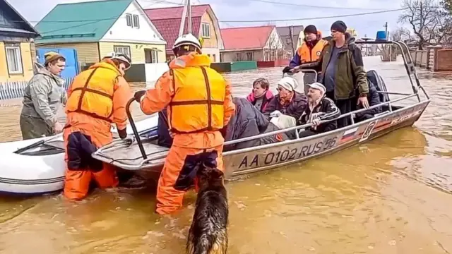 Najgore poplave poslednjih decenija u Rusiji i Kazahstanu: „Ovo je ...