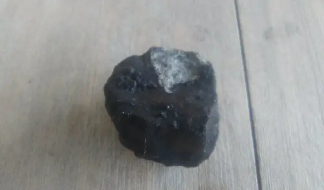 Resto del supuesto meteorito que cayó en Pinar del Río