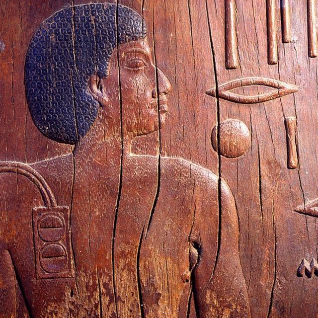 El mastaba de Hesire, un alto oficial del rey Zoser, era el jefe de los dentistas y médicos. 3ª dinastía circa 2700 a.C.