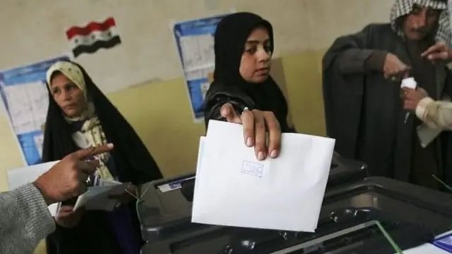 ناخبون عراقيون