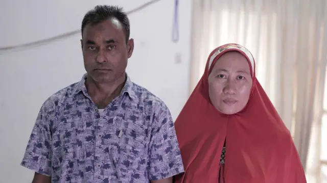 Kabir Bin Jamil Ahmed dan Rohana menikah saat keduanya bekerja di Malaysia.