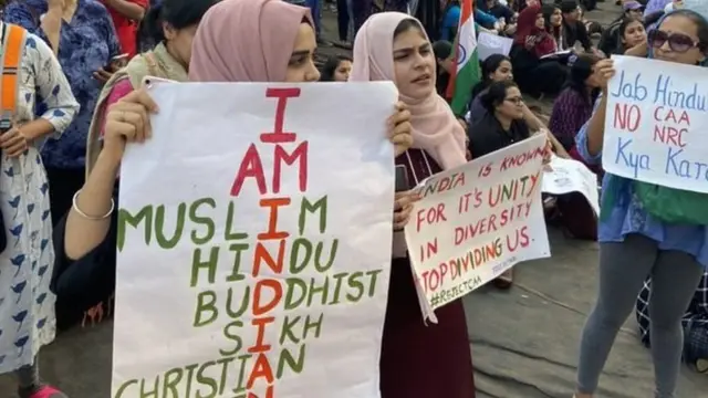 ਪ੍ਰਦਰਸ਼ਨ