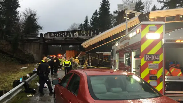 Tren descarrilado de Amtrak.