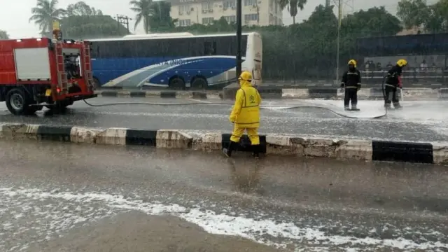 Snow in Lagos Nigeria?: City authority explain foam chemical reaction ...