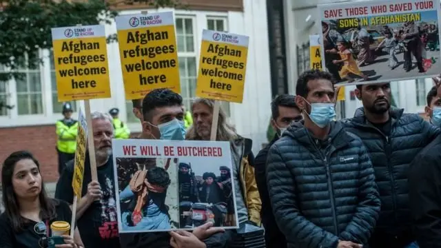 تظاهرکنندگان پیشتر در لندن پس از تسلط طالبان بر افغانستان در برابر وزارت کشور بریتانیا خواستار نجات افراد در معرض خطر شده بودند