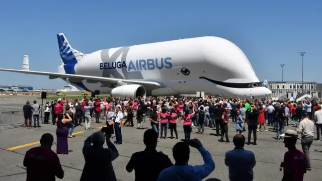 Beluga XL en tierra.