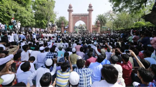 আলিগড় মুসলিম ইউনিভার্সিটিতে ছাত্রদের একটি প্রতিবাদ সমাবেশ। ফাইল চিত্র