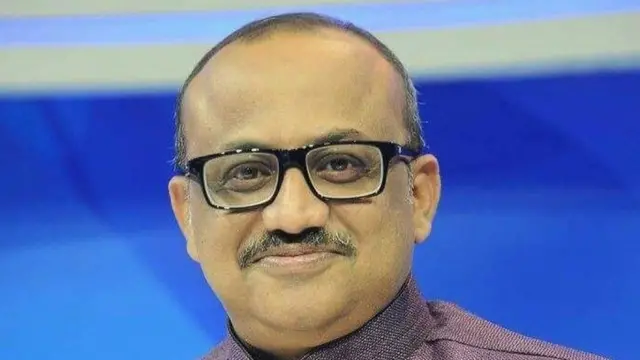 নারী-বিদ্বেষী ও বর্ণবাদী মন্তব্য করে পদত্যাগে বাধ্য হন মুরাদ হাসান।